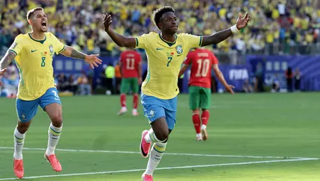 Vinícius y Ronaldo, una foto para la historia tras el debut de Brasil en el Mundial 2026