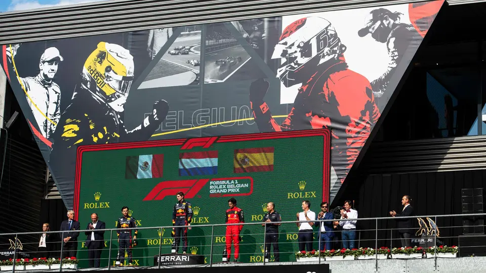 Checo Pérez en el podio del Gran Premio de Bélgica 2022 | RED BULL