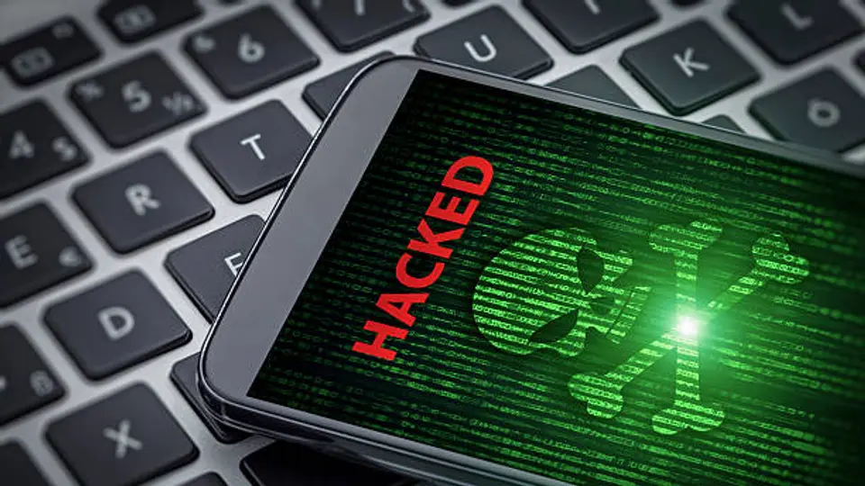 Especialistas recomiendan contactar de inmediato a la compañía telefónica si el celular pierde la señal de forma repentina y prolongada./ Pixabay