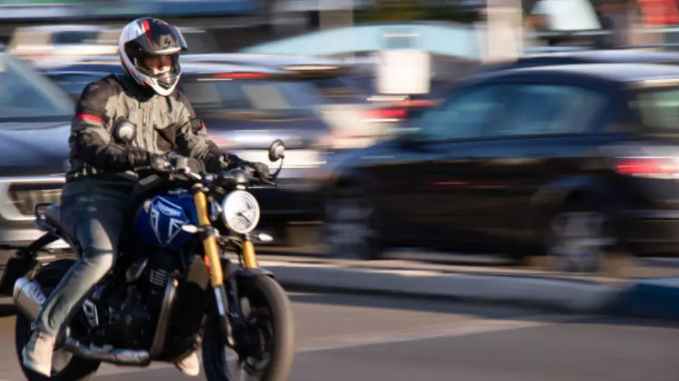 La actualización busca recorridos más seguros para los motociclistas. / iStock