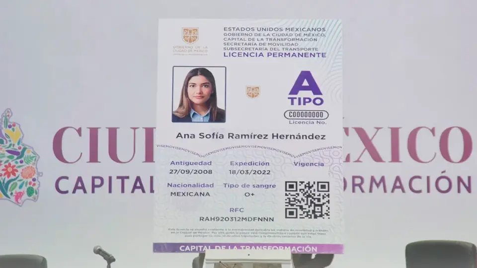 Quienes no tengan registrados sus datos biométricos o tramiten su primera licencia deberán acudir de manera presencial a un módulo de la SEMOVI.