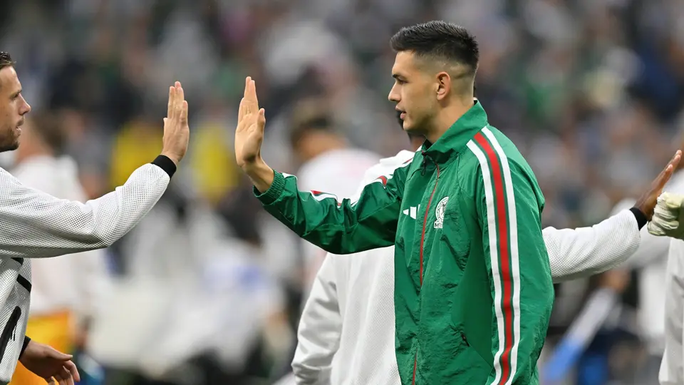 César Montes con la Selección Mexicana | MEXSPORT