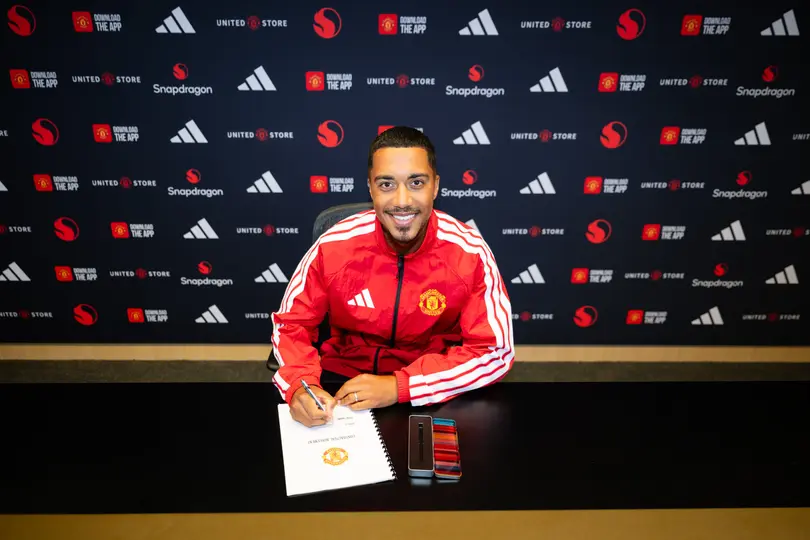 Youri Tielemans firmó contrato de cinco años con Manchester United | X @ManU