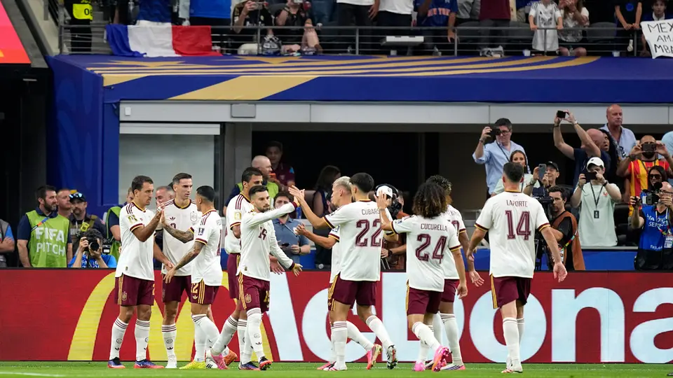 España celebra su gol ante Francia | AP