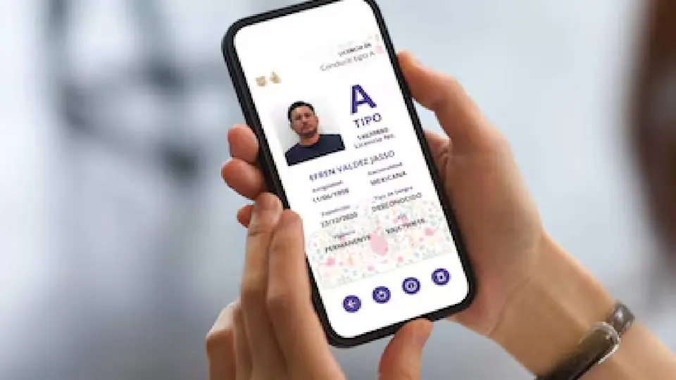 La licencia digital tiene la misma validez legal que el documento físico y permanecerá disponible en la App CDMX./ RS