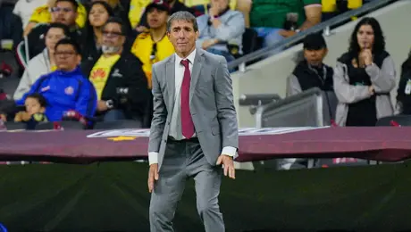 ¿Plantilla cerrada? Guillermo Almada habla sobre nuevos refuerzos