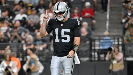 Fernando Mendoza debuta con touchdown con Raiders pese a derrota ante Cardinals