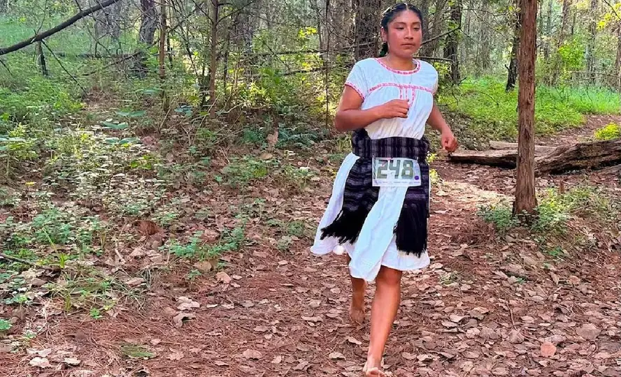 El triunfo de la corredora oaxaqueña generó reacciones en redes sociales./F:TlaxiacoCiudad