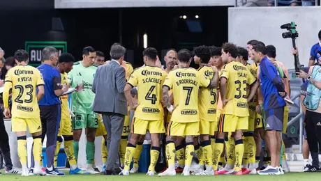 Guillermo Almada y Raphael Veiga protagonizan discusión en el América contra Austin FC