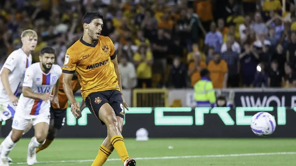 Raúl Jiménez, contento en su regreso a Wolverhampton, pero no se conforma: "tenemos que trabajar"