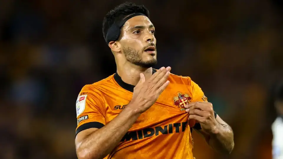 Raúl Jiménez rescata el empate ante Blackburn Rovers