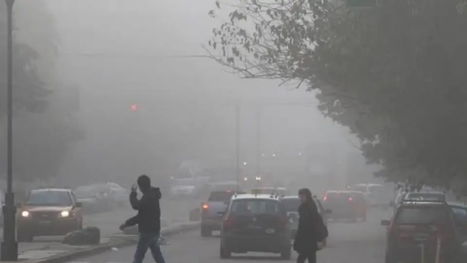 El clima del lunes combinará bruma, bajas temperaturas y lluvias en varias zonas de la Ciudad de México./ RS