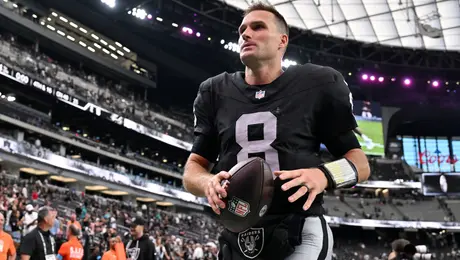 Kirk Cousins hace historia y Raiders arrancan con triunfo ante Miami