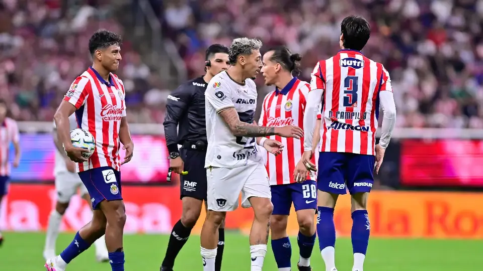 Maximiliano Quintero Hernández, en el Chivas vs Pumas del Apertura 2026 | MEXSPORT