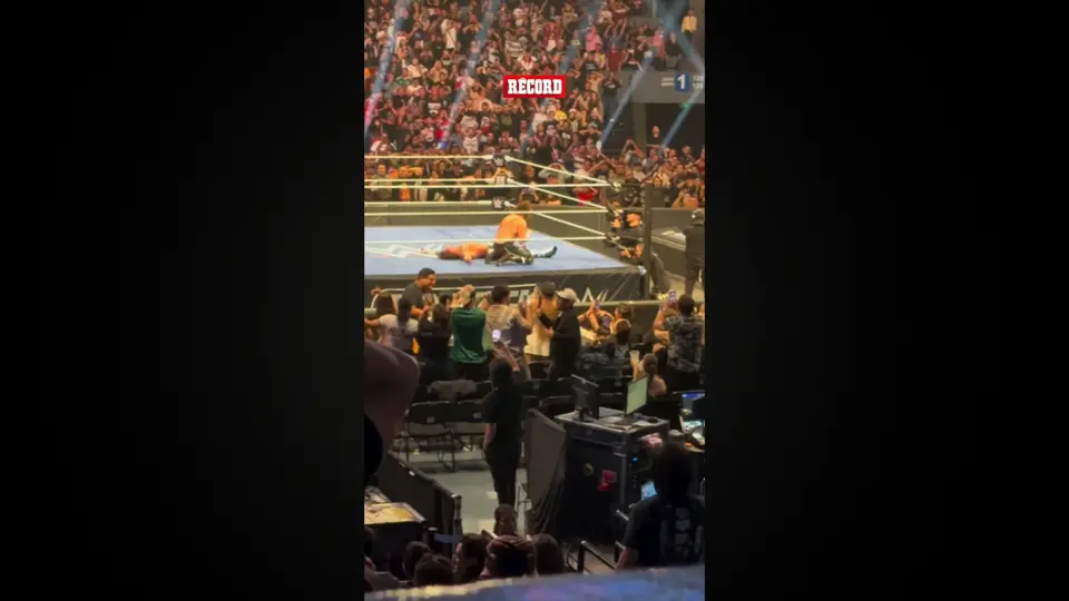 ¡CM Punk perdió su campeonato ante Sami Zayn!