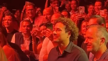 “Nunca voy a olvidarte”: Cristian Castro dedica canción a Memo Ochoa en concierto