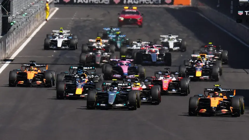 Alonso y Sainz se acusan tras un desastroso GP de España para los pilotos locales