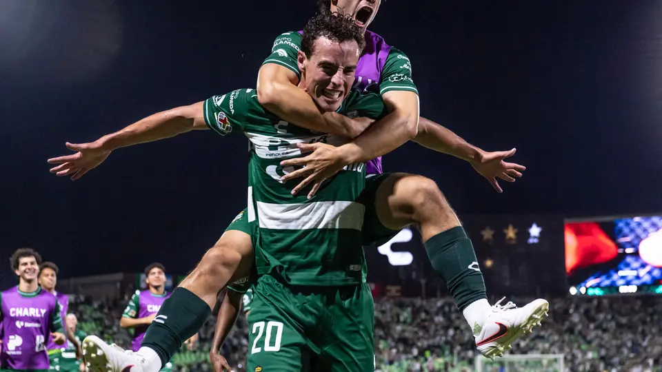 Santos celebra su primera victoria | Mexsport