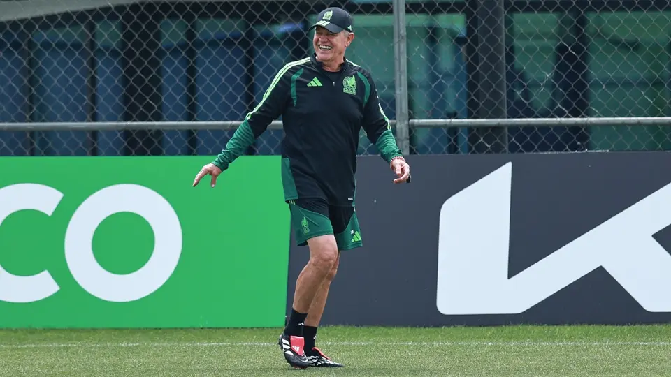 Javier Aguirre en un entrenamiento de la Selección Mexicana | MEXSPORT