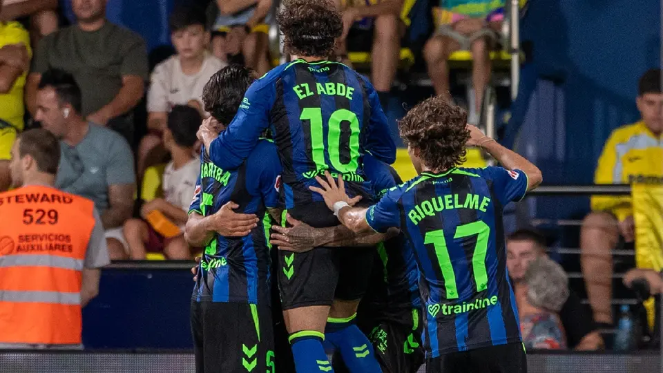 Fidalgo se queda en la banca y Betis remonta ante Villarreal