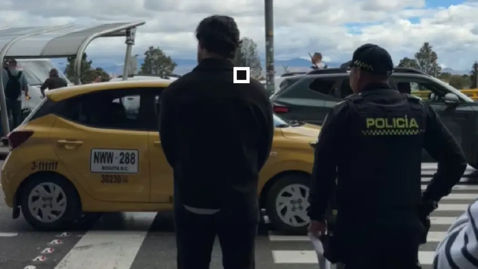 El arresto responde a un fallo de desacato por no retirar el material de internet / Captura de pantalla