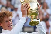 Jannik Sinner se consagra campeón de Wimbledon tras vencer a Carlos Alcaraz
