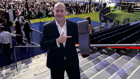 Lo quieren en Chivas: Enrique Alfaro, ex Gobernador de Jalisco termina máster en el Real Madrid y pronto será DT