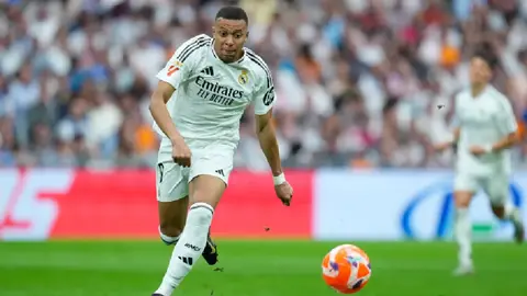 Kylian Mbappé, a nada de ganar su primera Bota de Oro; Salah es su rival más cercano