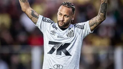 ¡INSOLITO! Neymar Jr. gastó 1,3 millones de euros en un Batimovil