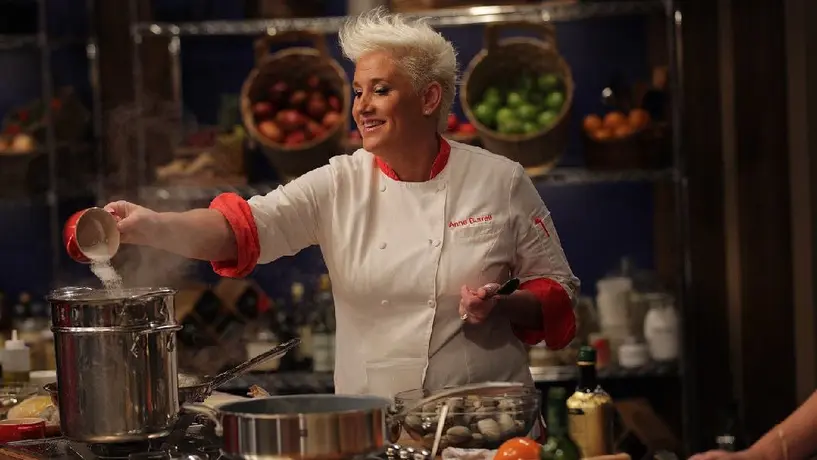 Muere Anne Burrell, chef estrella de TV que trabajó en restaurante Michelin