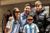 GOAT dentro y fuera de la cancha: Lionel Messi se toma fotos con los hijos de Arturo Vidal