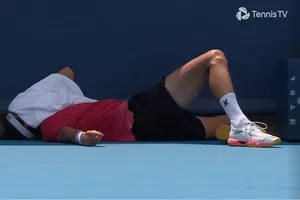 Arthur Rinderknech no aguantó el calor en pleno partido en Masters 1000 de Cincinnati