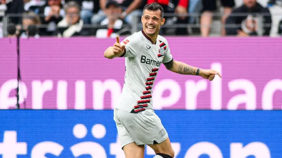 ¿Junto a Santi Giménez? AC Milan busca el fichaje de Granit Xhaka
