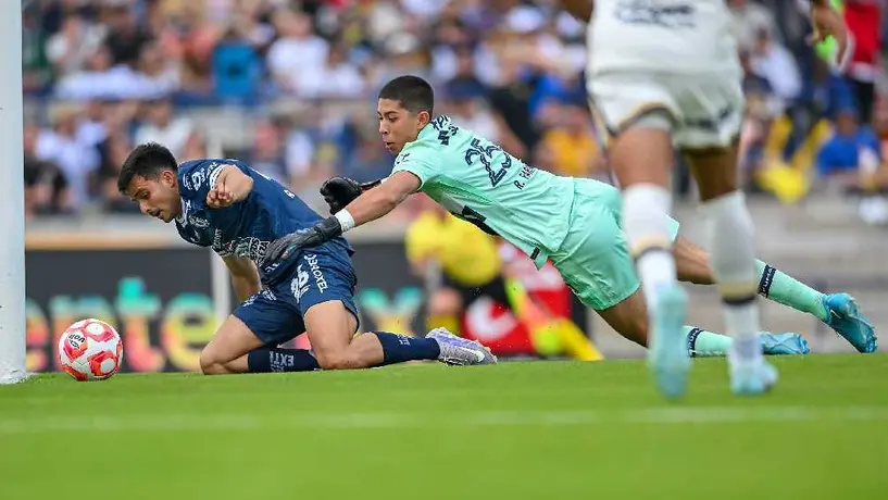 'Dejen al niño en paz': Efraín Juárez defiende a Rodrigo Parra y asume responsabilidad del paso de Pumas