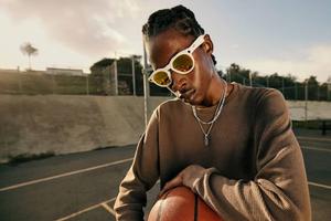 Así son las nuevas gafas de META: Cuentan con IA y grabación 3K