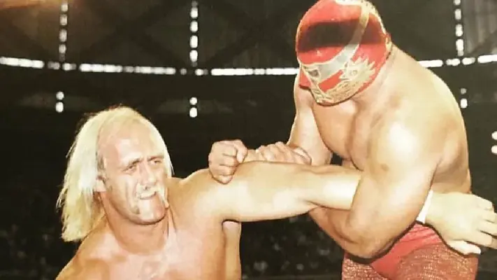 Canek llora la muerte de Hulk Hogan: “Era como un familiar”