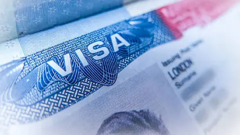 ¿Por qué te pueden cancelar la visa americana en 2025?