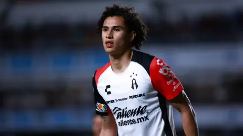 ¿Se cancela llegada a Cruz Azul? Jeremy Márquez aparece en las fotos del nuevo uniforme del Atlas