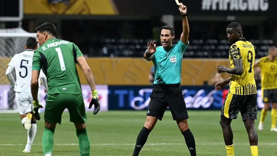 Facundo Tello, árbitro del Rayados vs Dortmund, sigue a River Plate en Instagram