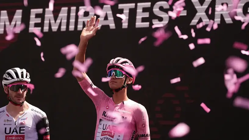 Del Toro celebra su participación en el Giro de Italia: "el día que dimensione lo que acabo de hacer será increíble"