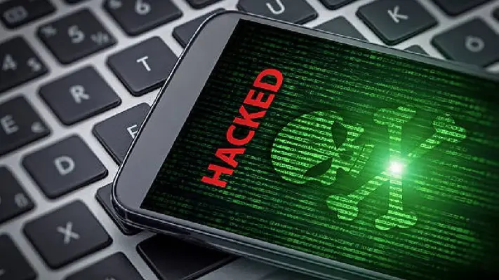¿Cuáles son los tres botones que debes desactivar de tu celular para no sufrir un hackeo?