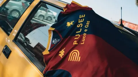 ¡Qué elegancia! Así es el nuevo uniforme que Johan Vásquez usará en el Serie A