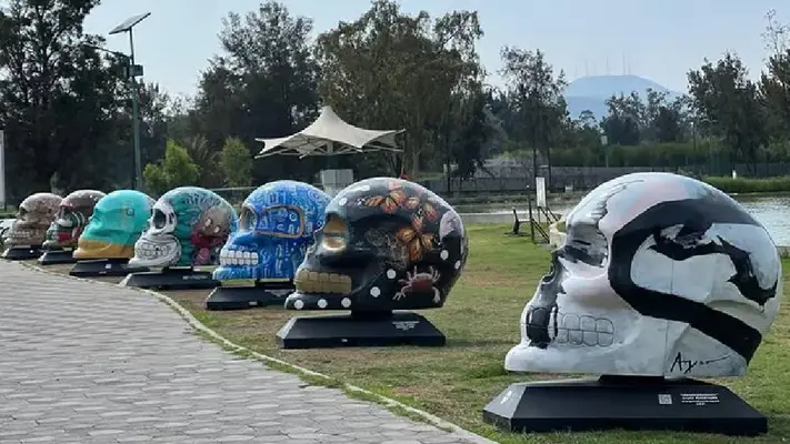 Mexicráneos vuelen a CDMX y eso que todavía no es Día de Muertos
