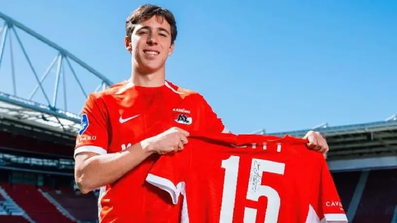 Mateo Chávez disputó sus primeros 90 minutos como titular en el AZ