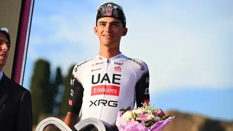 Isaac del Toro acaricia el Top 10 del ranking UCI tras un histórico ascenso