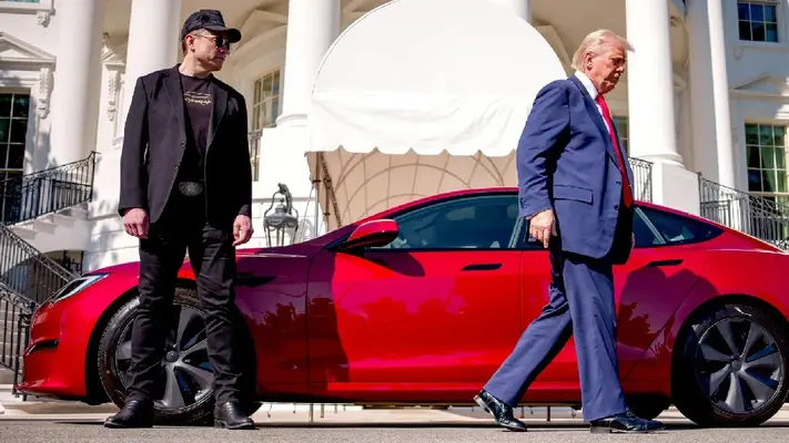 Caen acciones de Tesla tras pleito público entre Musk y Trump ¡Todo un drama!