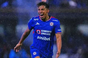 Ángel Sepúlveda y otros delanteros que llegaron a su mejor momento con su carrera avanzada