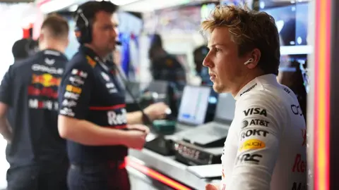 Liam Lawson arremete nuevamente contra Red Bull por no darle tiempo