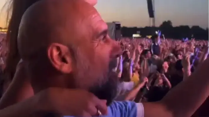 Pep Guardiola acapara reflectores durante concierto de Oasis en Manchester