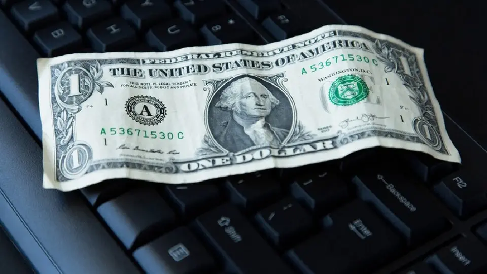 ¿Vas a cambiar dólares? El peso cierra bien este jueves 14 de agosto